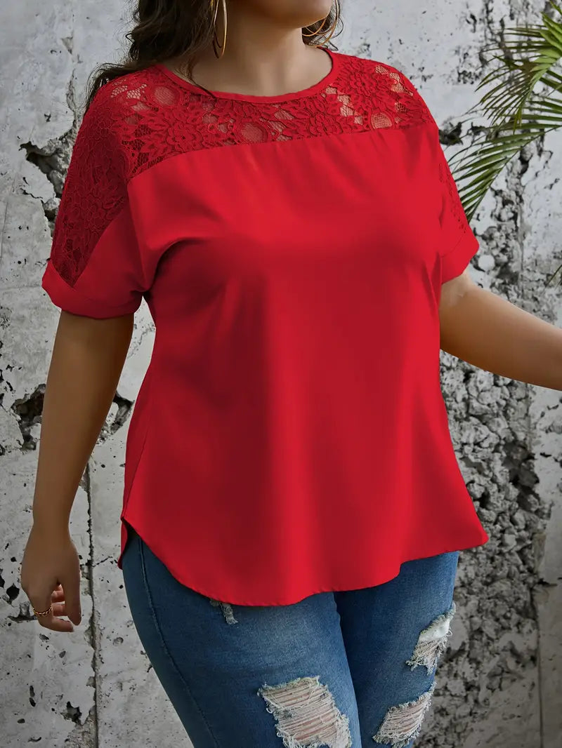 Plus size blouse met korte mouwen en verfijnd borduurwerk | Rachel